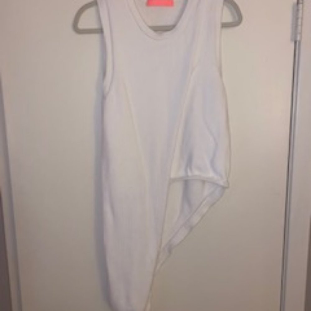 Grace Willow white sleeveless sweater